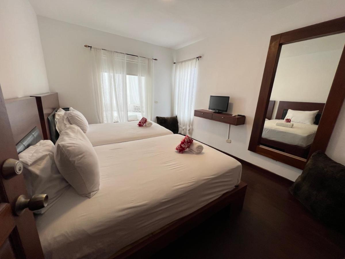 Caribbean Suites With Rooftop Pool Punta Cana Exterior foto